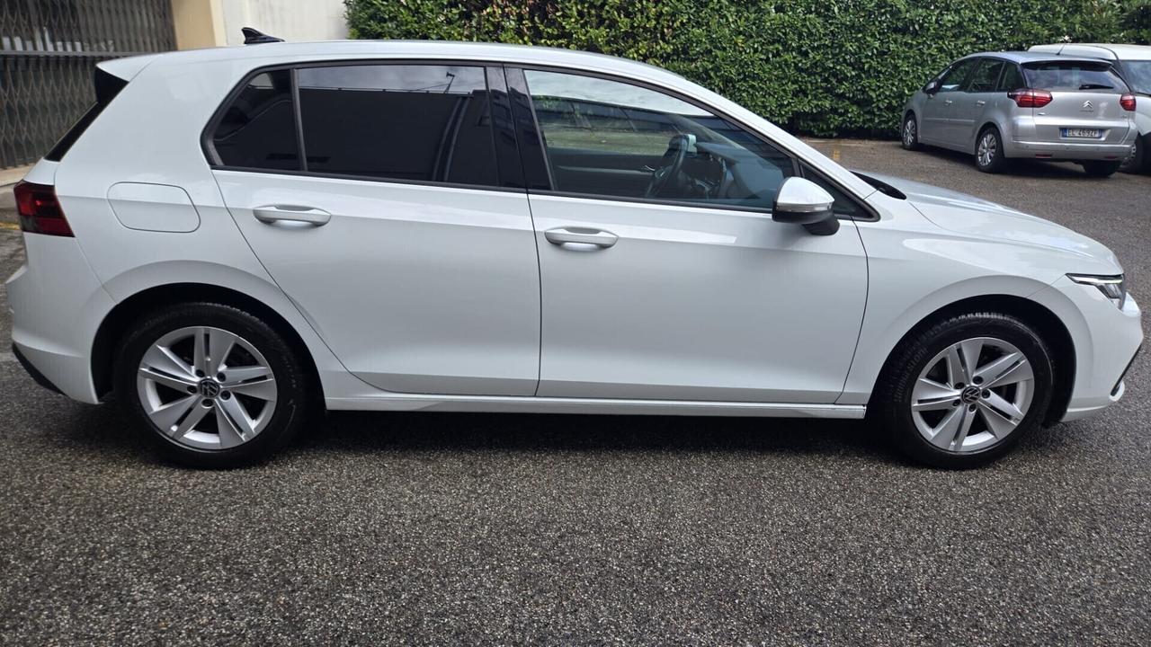 Volkswagen Golf 2.0 TDI SCR Style Neopatentati