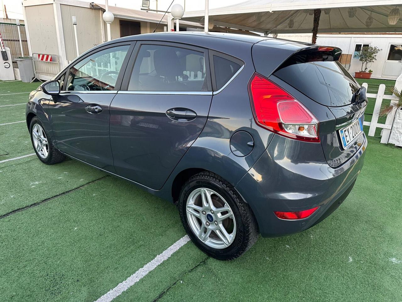 Ford Fiesta 1.4 5 porte Bz.- GPL