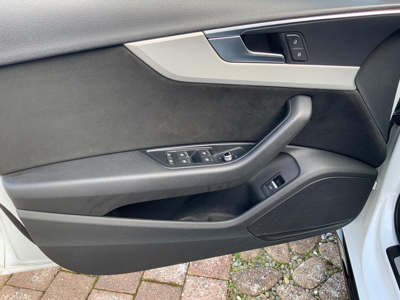 Audi A4 Avant 40 TDI quattro S tronic line edition