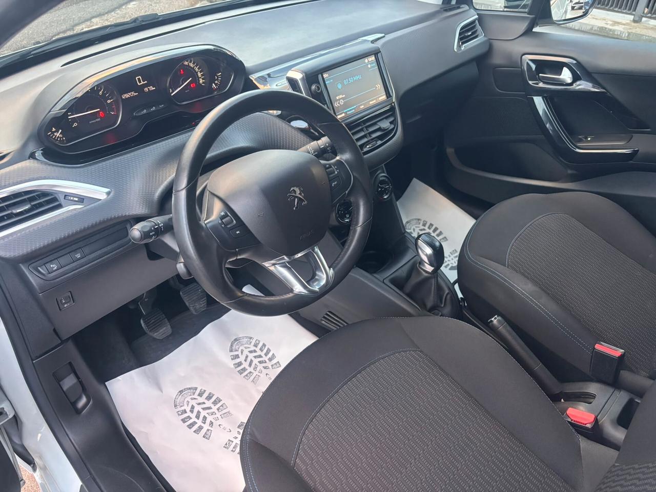 Peugeot 208 PureTech 82 5 porte Allure