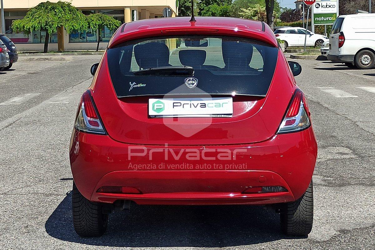 LANCIA Ypsilon 1.2 69 CV 5 porte GPL Ecochic Silver