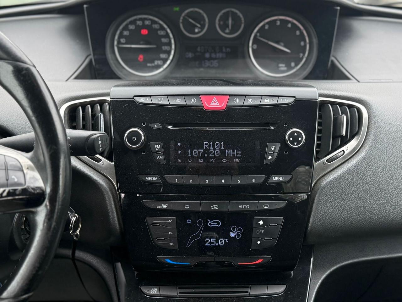 Lancia Ypsilon 2013 GPL