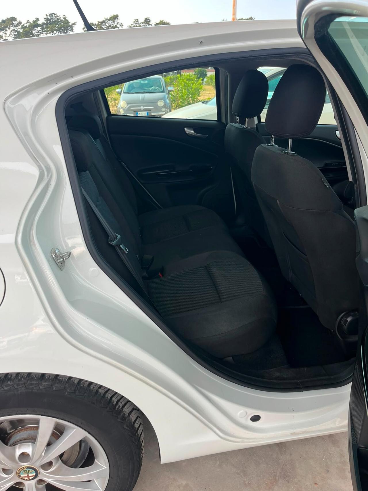 Alfa Romeo Giulietta 1.6 JTDm-2 105 CV Exclusive
