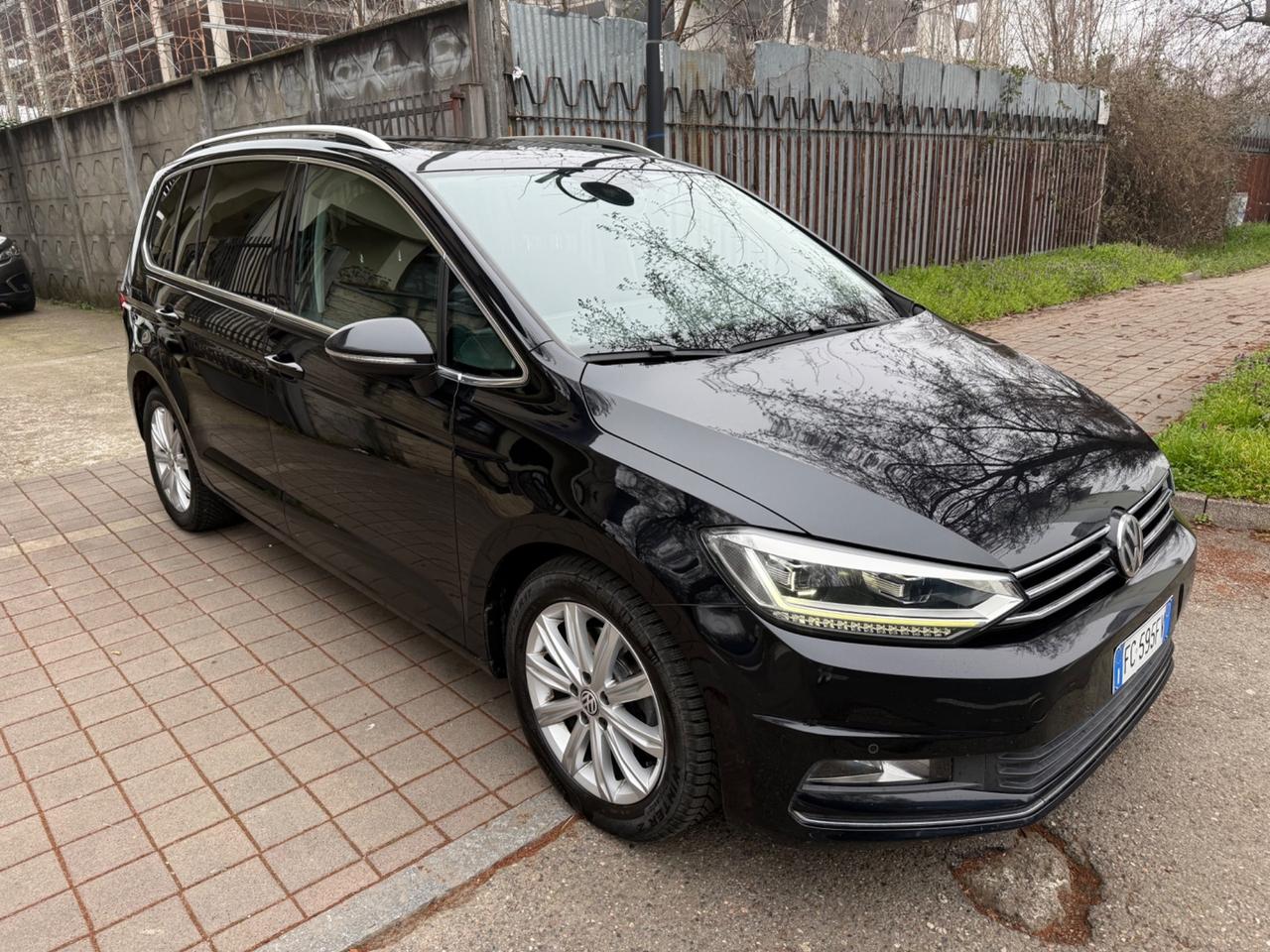 Volkswagen Touran 2.0 TDI 150 CV SCR DSG Executive BlueMotion Tech.