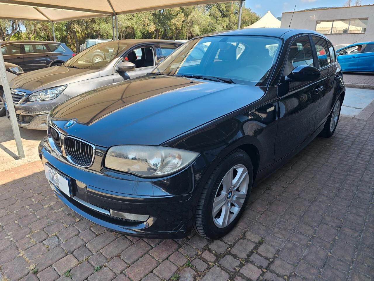 Bmw 118d 5 porte Attiva