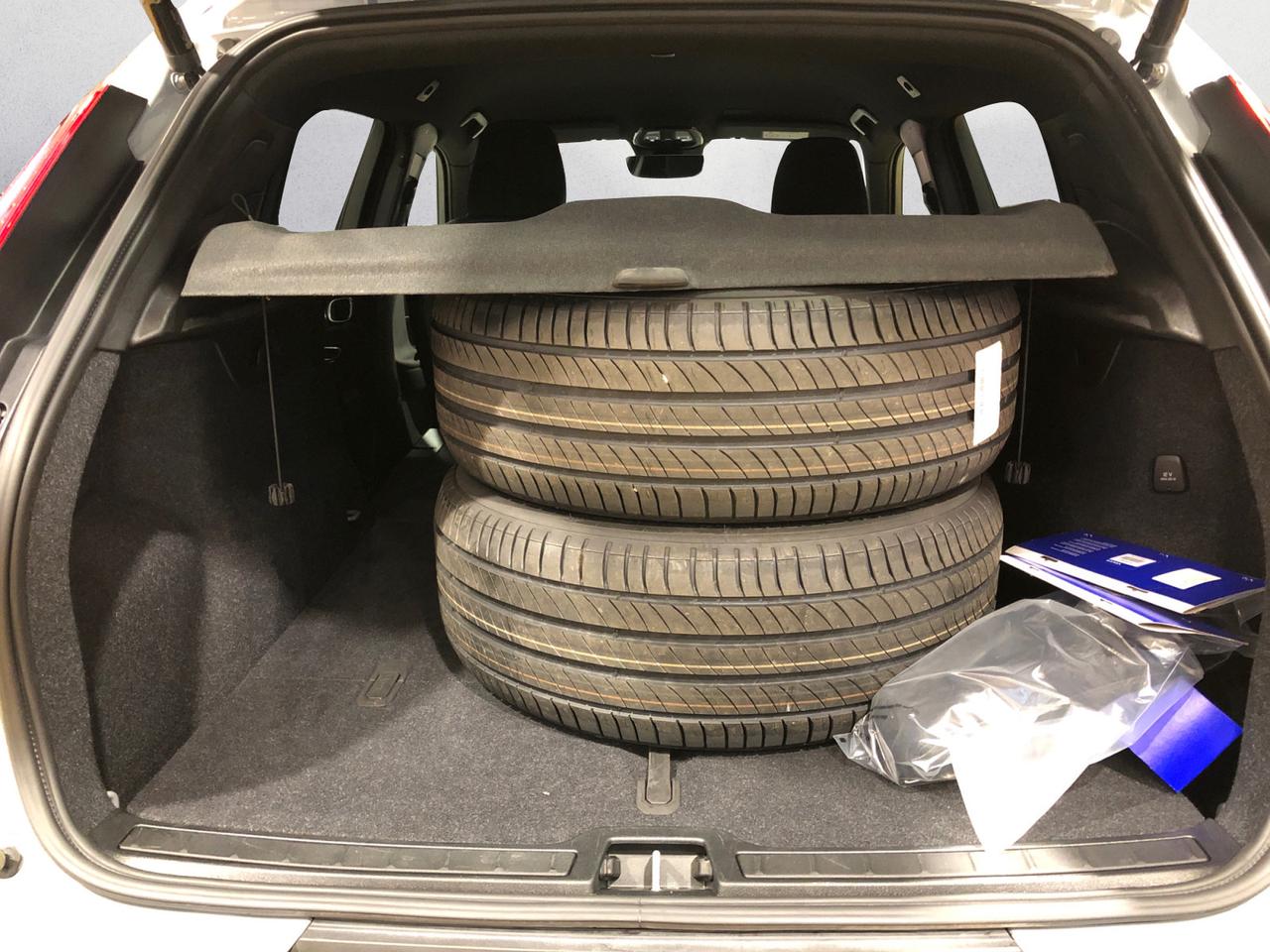 VOLVO XC40 2.0 b3 Core auto