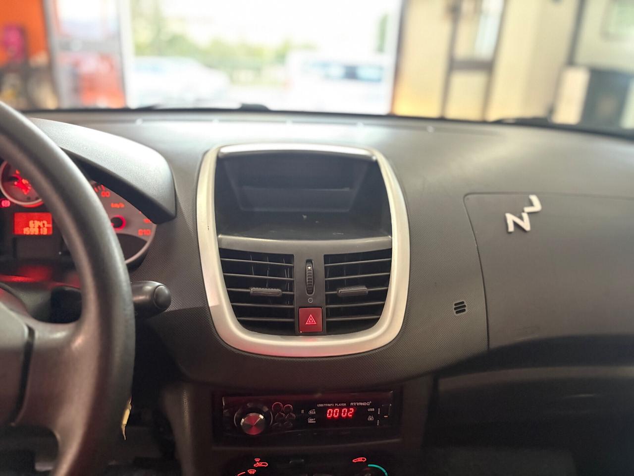 Peugeot 207 1.2 57 CV 5p. GPL