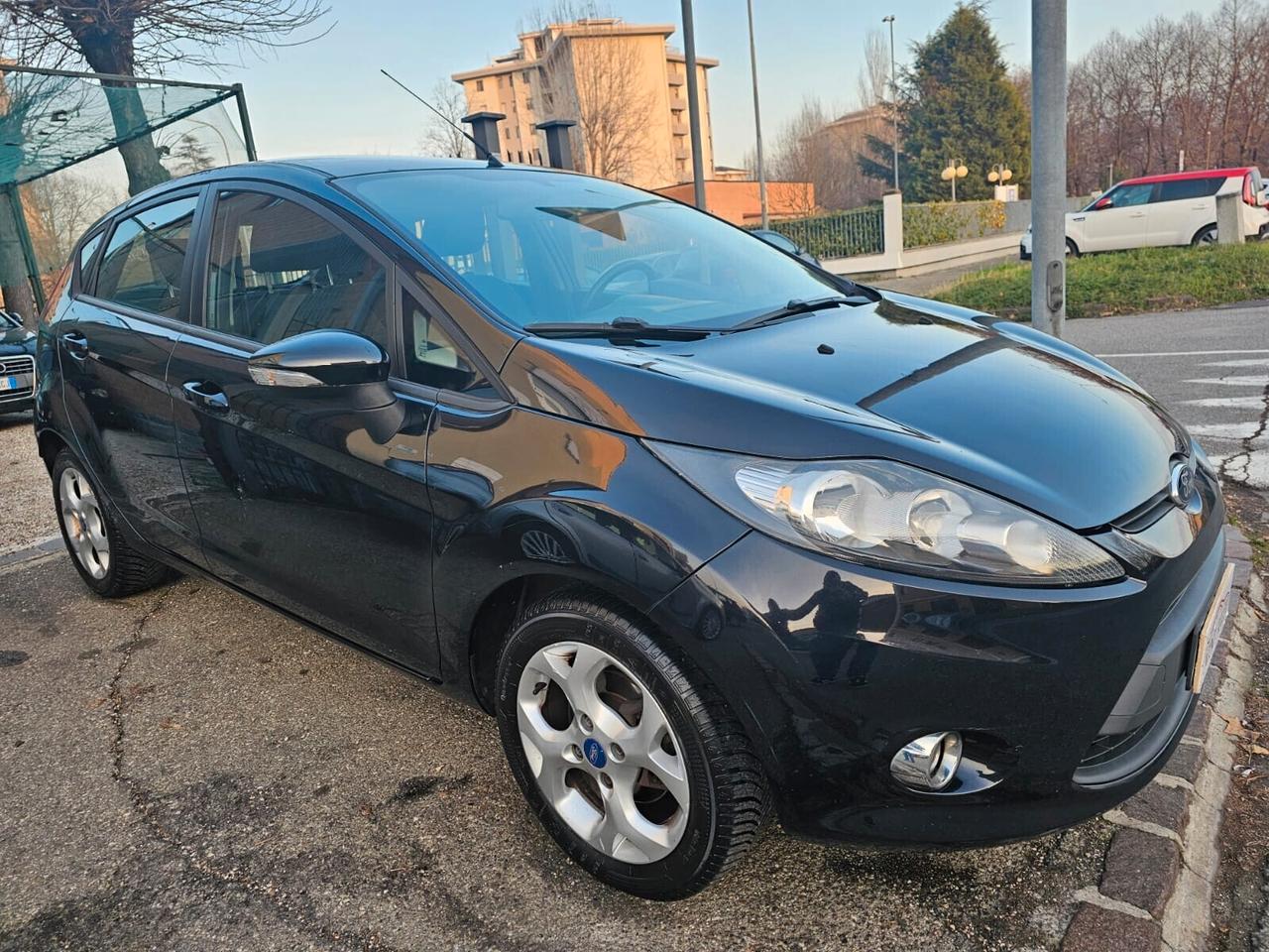 Ford Fiesta 1.4 97cv Titanium*Impianto GPL*Neopatentati