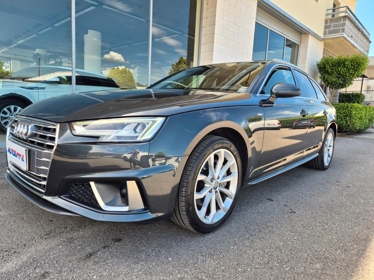 Audi A4 Avant 40 TDI S tronic line edition