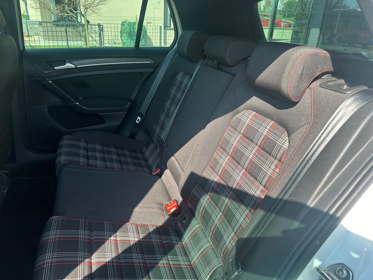 Volkswagen Golf GTI Performance 2.0 245 CV TSI DSG 5p. BMT