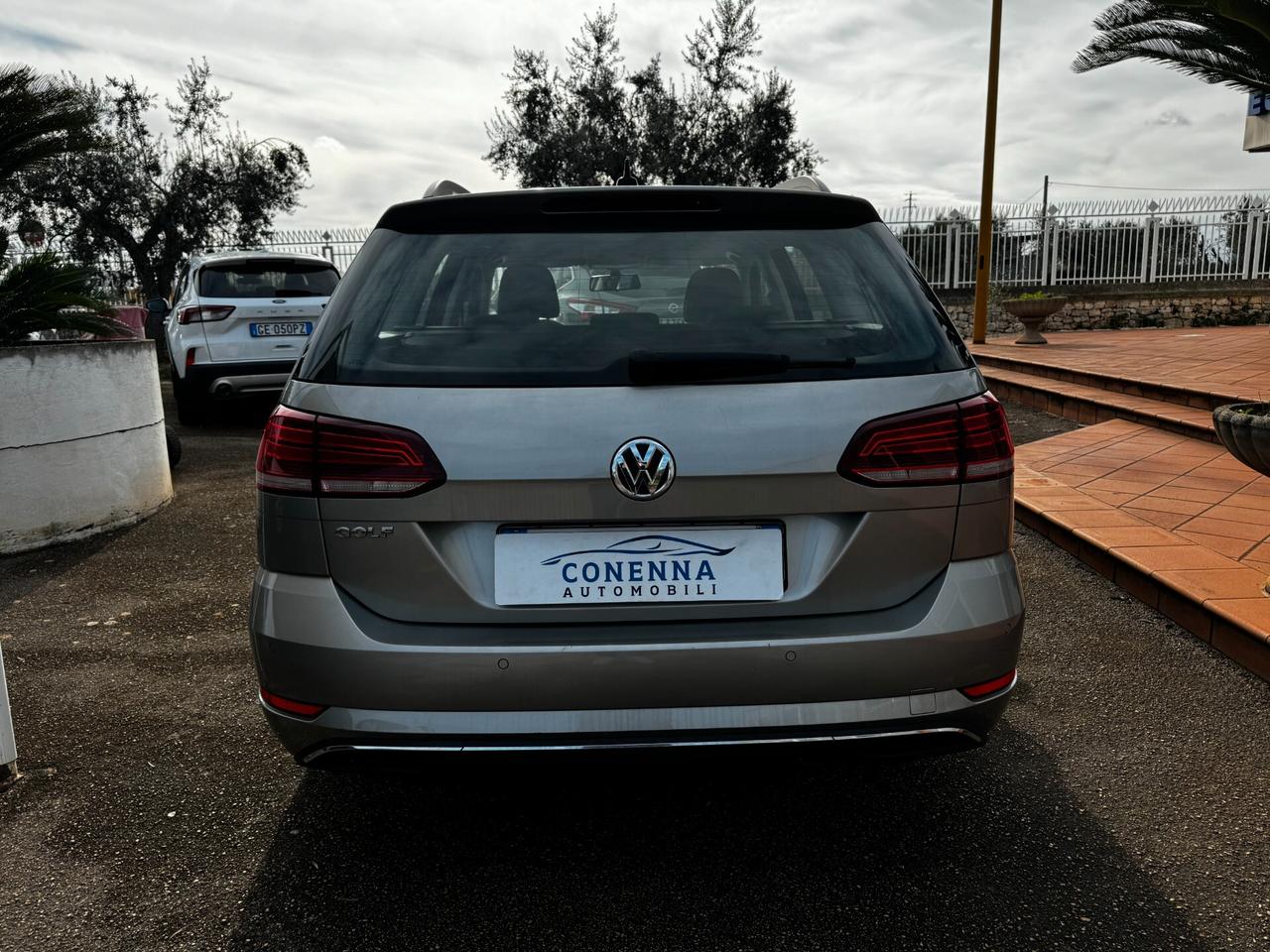 Volkswagen Golf Variant 1.6 TDI 115 CV DSG Executive BlueMotion Tech.