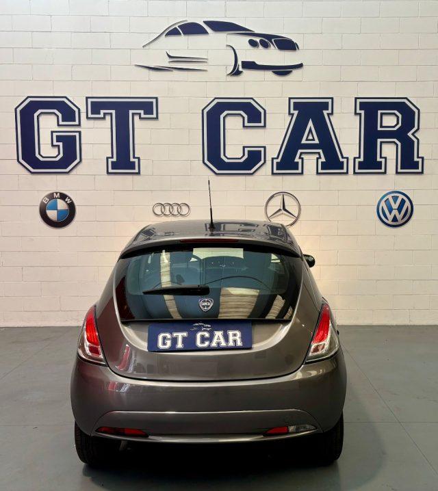 LANCIA Ypsilon 1.2 69 CV 5 porte Silver