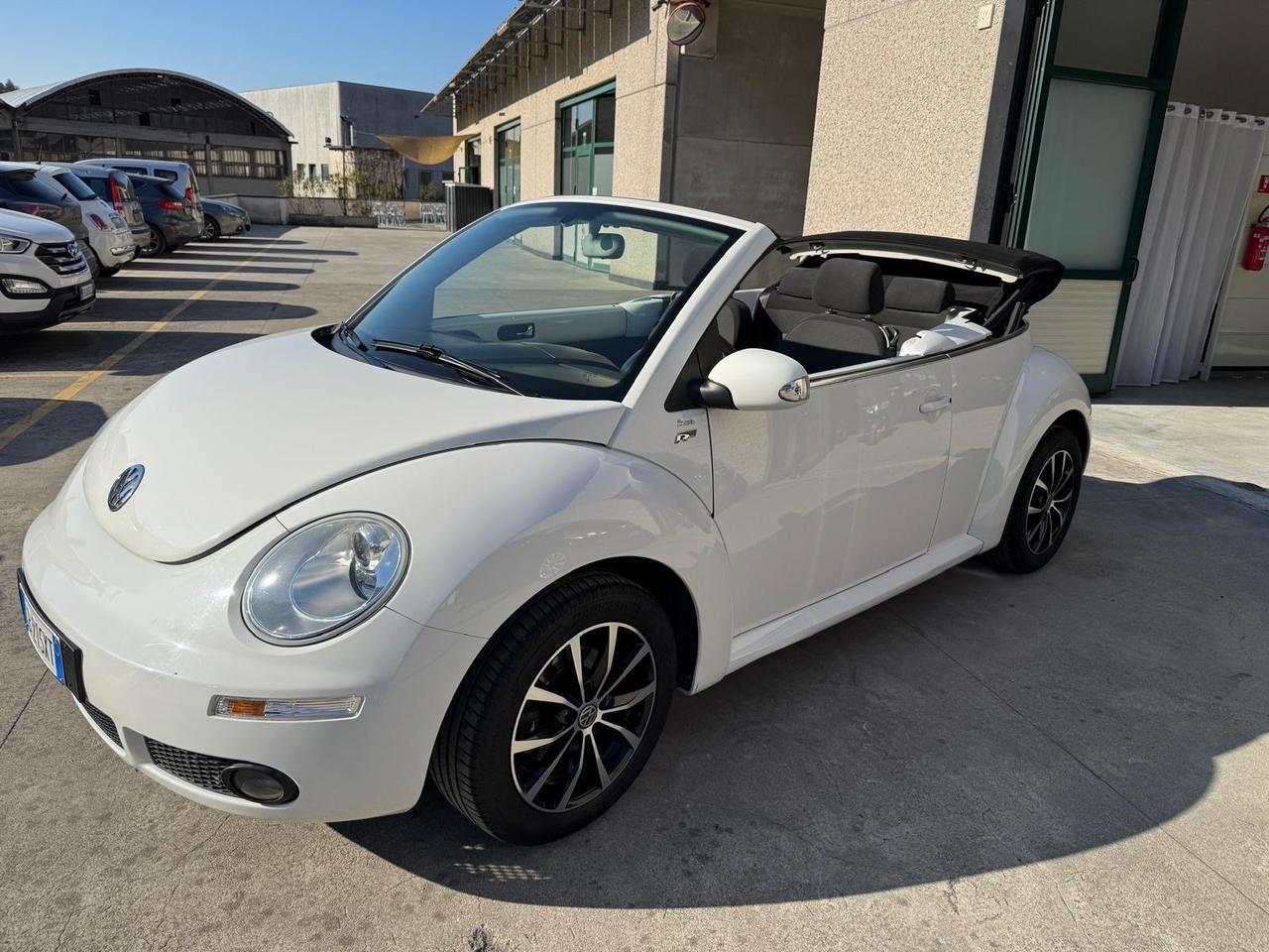 Volkswagen New Beetle 1.4 Cabrio