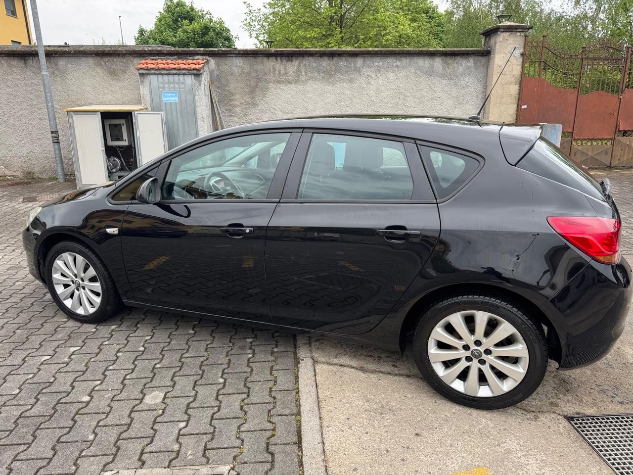 Opel Astra 1.6 115CV 5 porte Cosmo