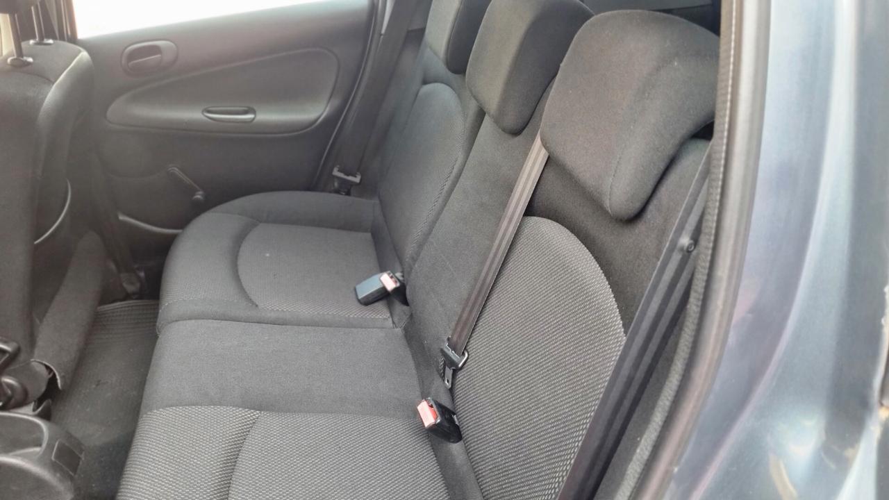 Peugeot 206 1.4 HDi SW DISTRIBUZIONE+GOMME+PASTIGLIE NUOVE