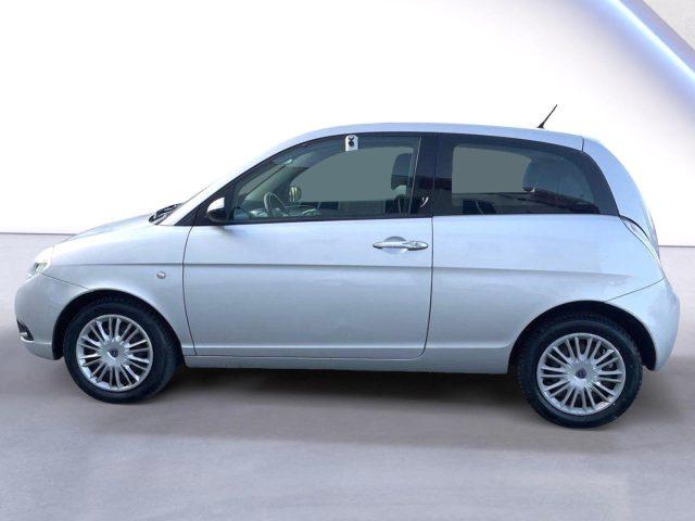 LANCIA Ypsilon 1.2 BENZ 60 CV Argento ADATTA A NEOPATENTATI