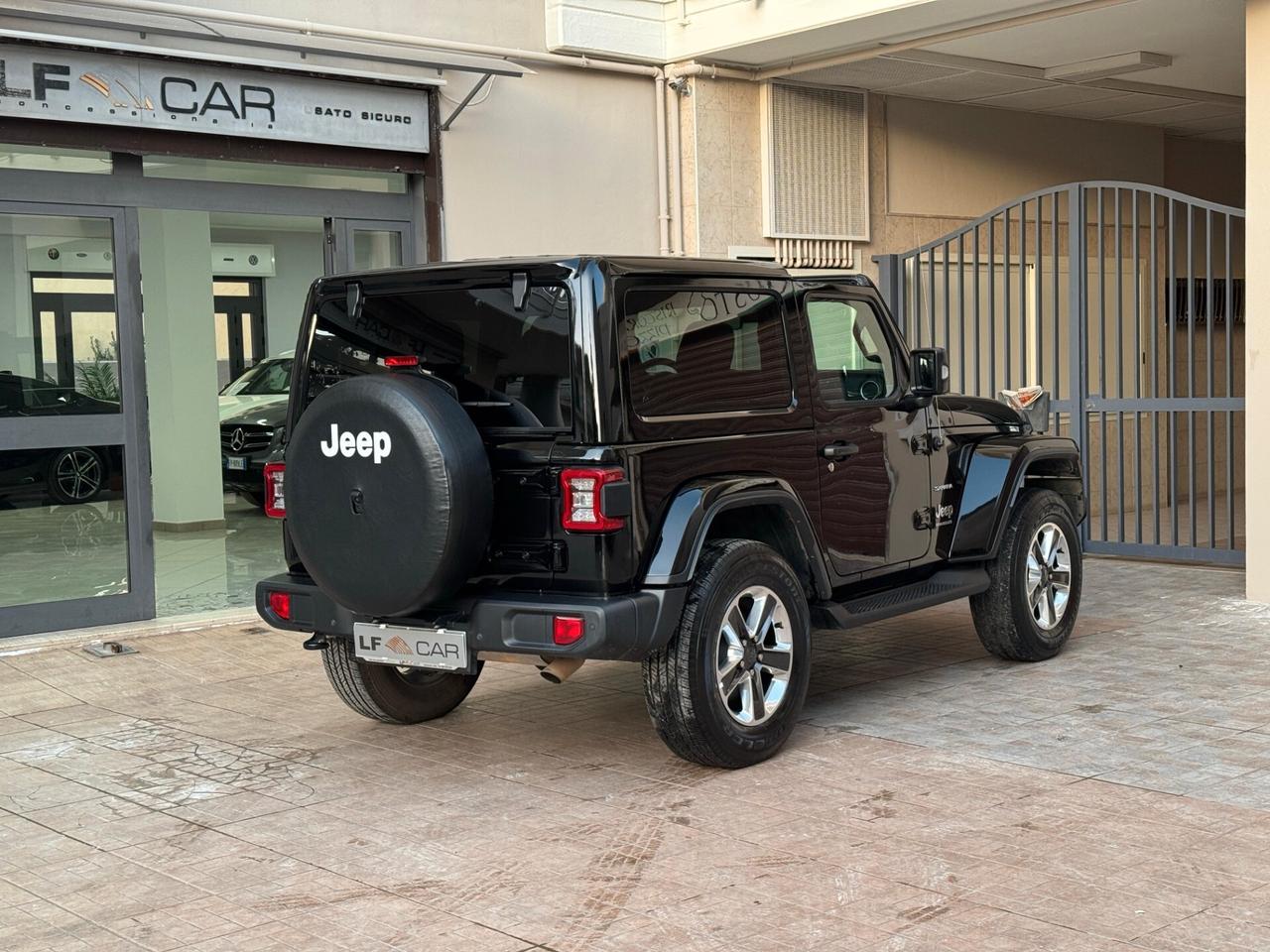 Jeep Wrangler 2.0 Turbo Sahara 272 cv