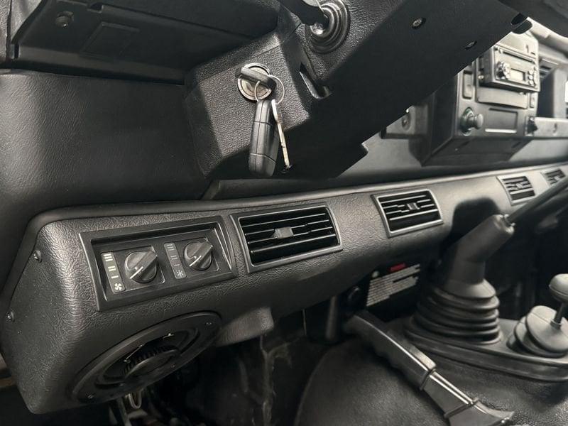 Land Rover Defender 90 TD5 Autocarro 3 Posti C/CLIMA Verricello Omologato Gancio Traino