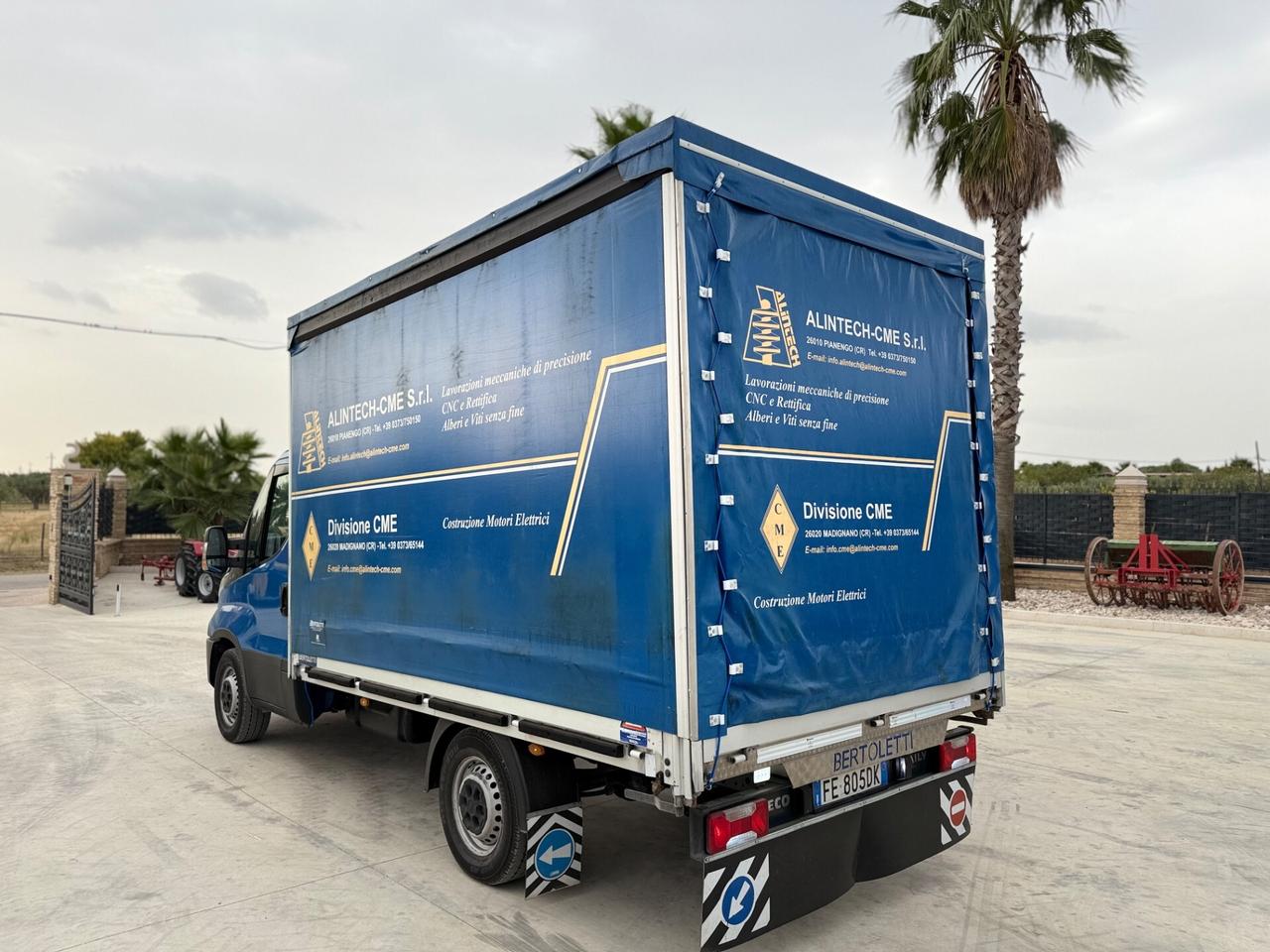 Trattore iveco Daily 35c13 cassonato (centinato)3.60x2.05