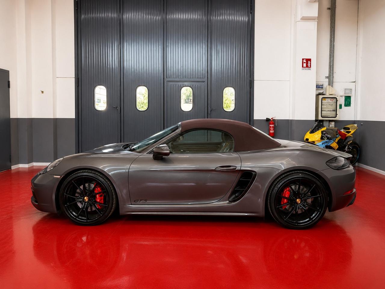 Porsche 718 Spyder Boxster 2.5 GTS esclusive manufactur