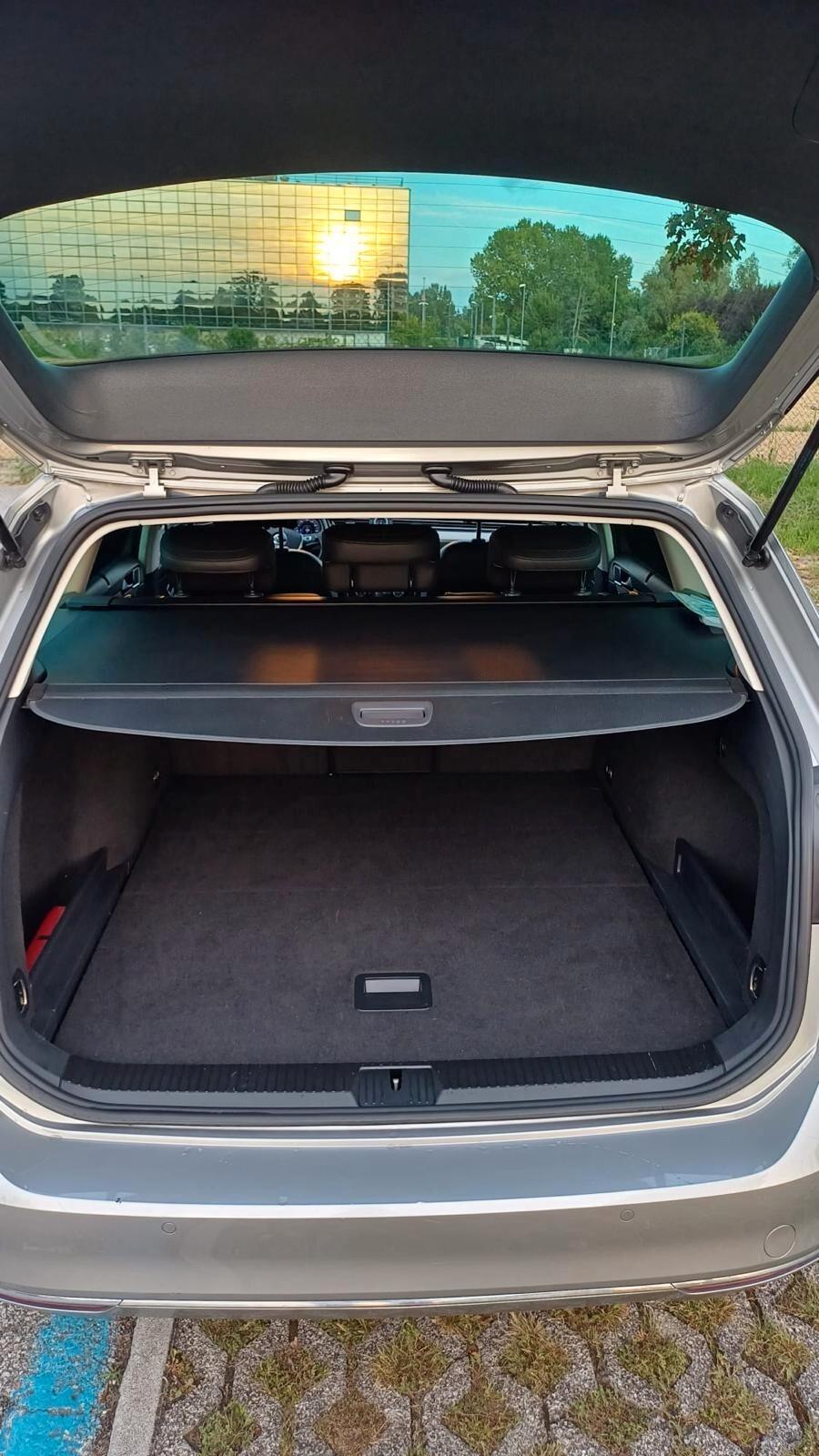 Volkswagen Passat 2.0 TDI DSG Highline BlueMotion Technology