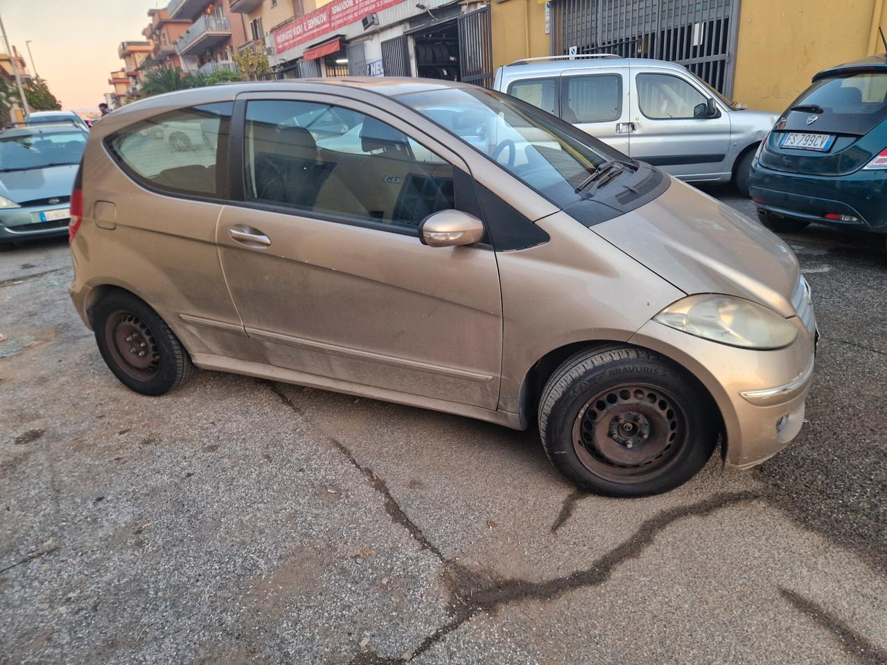 A 180 Frizione rotta parte ma non marciante