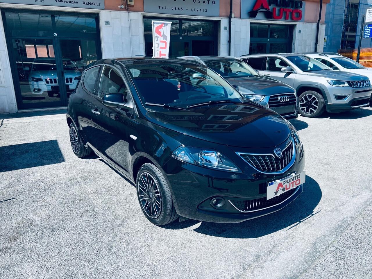 Lancia Ypsilon 1.0 S&S Hybrid Gold CARPLAY 27MILA