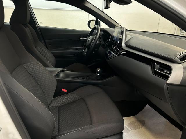 TOYOTA C-HR 1.8 Hybrid E-CVT Active Business