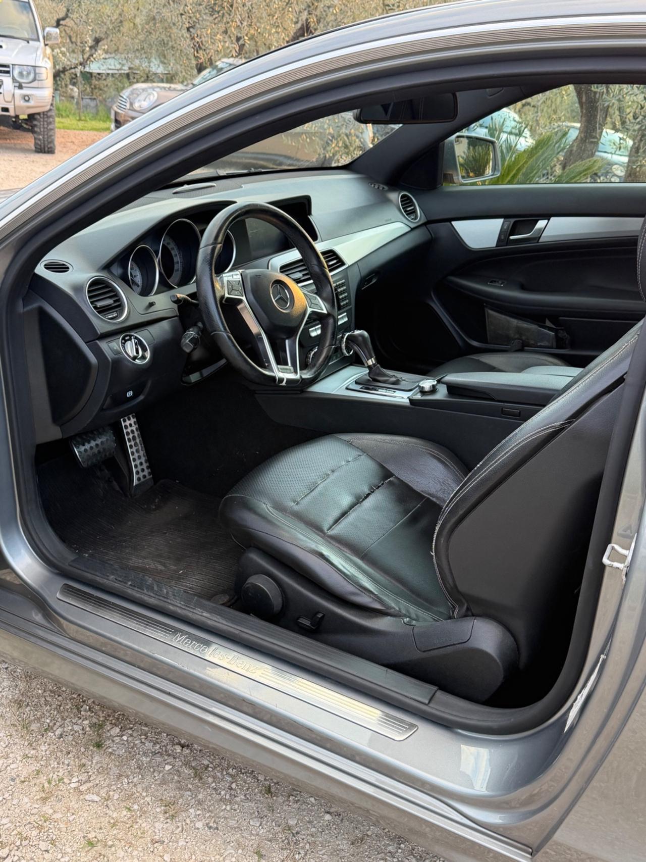 Mercedes-benz C 220 CDI BlueEFFICIENCY Coupé Avantgarde