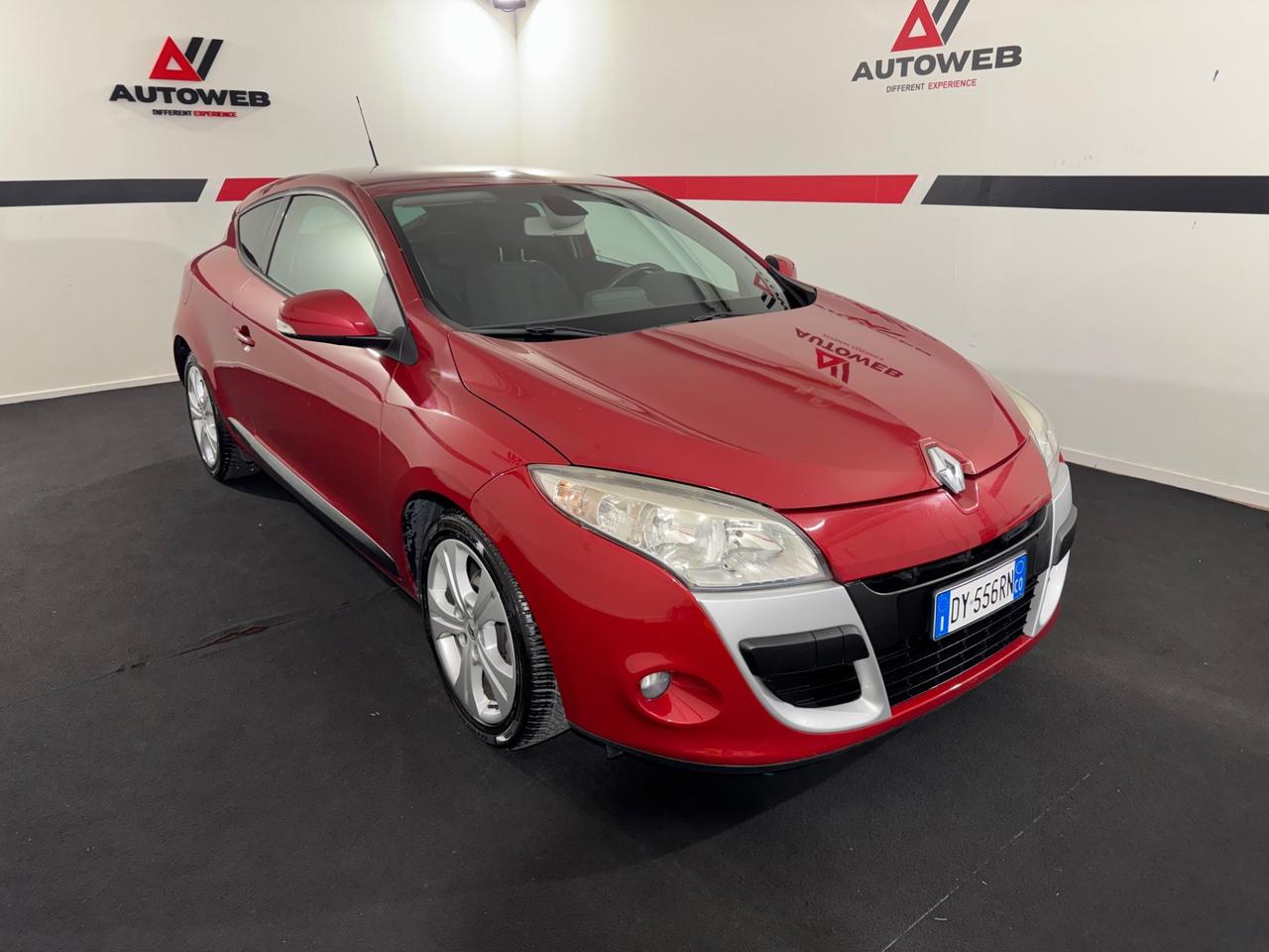 Renault Megane Coupé 1.6 Dynamique NAVI - SENSORI - CRUISE - FARI E TERGI AUTOMATICI