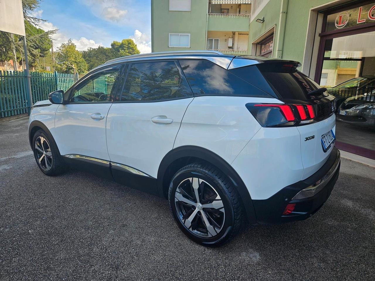 Peugeot 3008 BlueHDi 130 S&S Allure