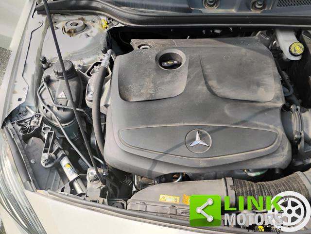 MERCEDES-BENZ A 180 CDI Premium