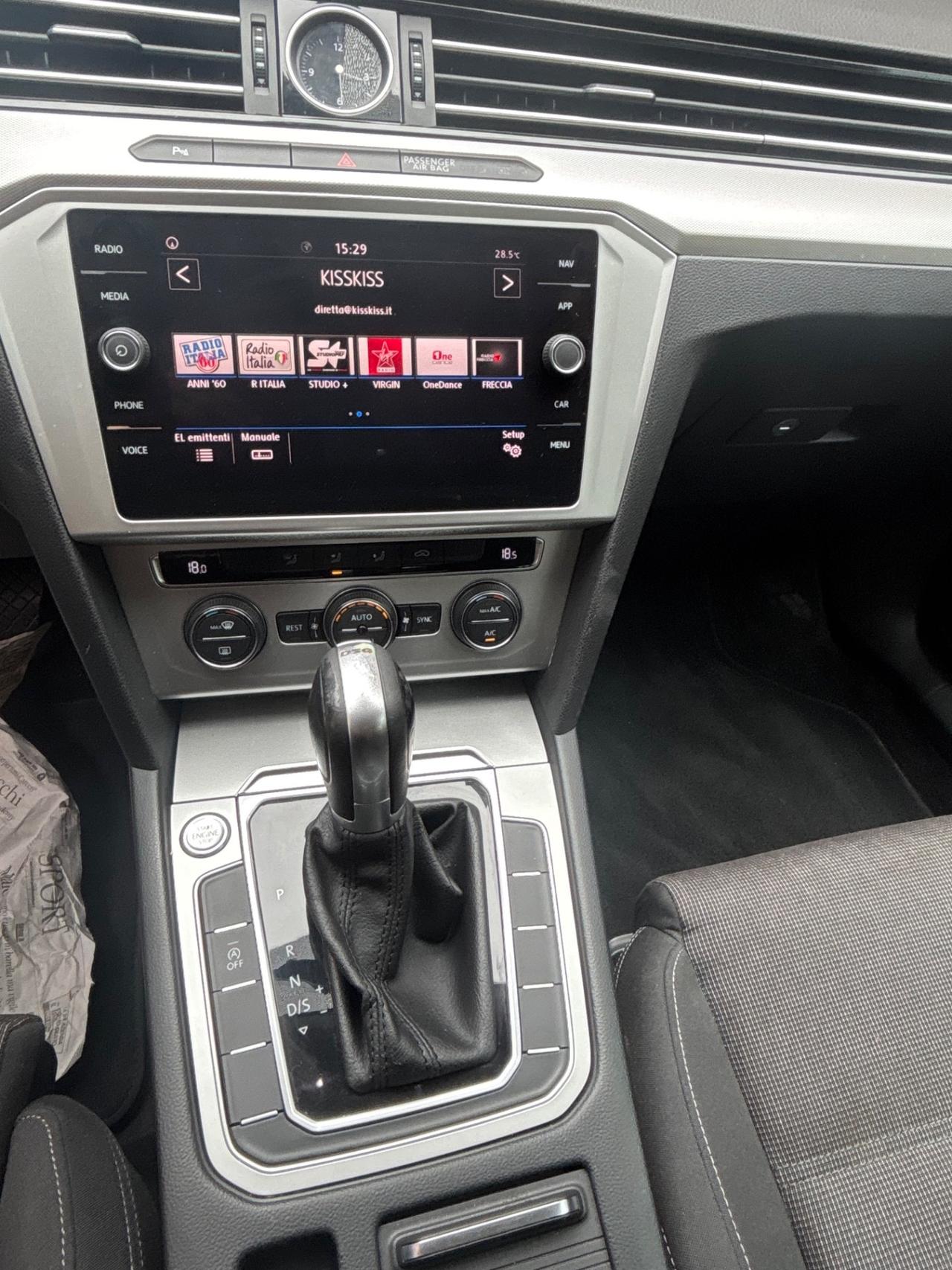 Volkswagen Passat 1.6 TDI SCR DSG Business BMT
