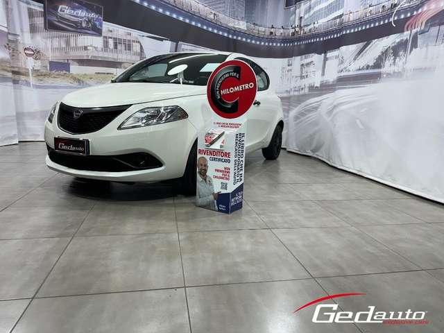 Lancia Ypsilon 1.0 FireFly 5 porte S&S Hybrid Ecochic Gold