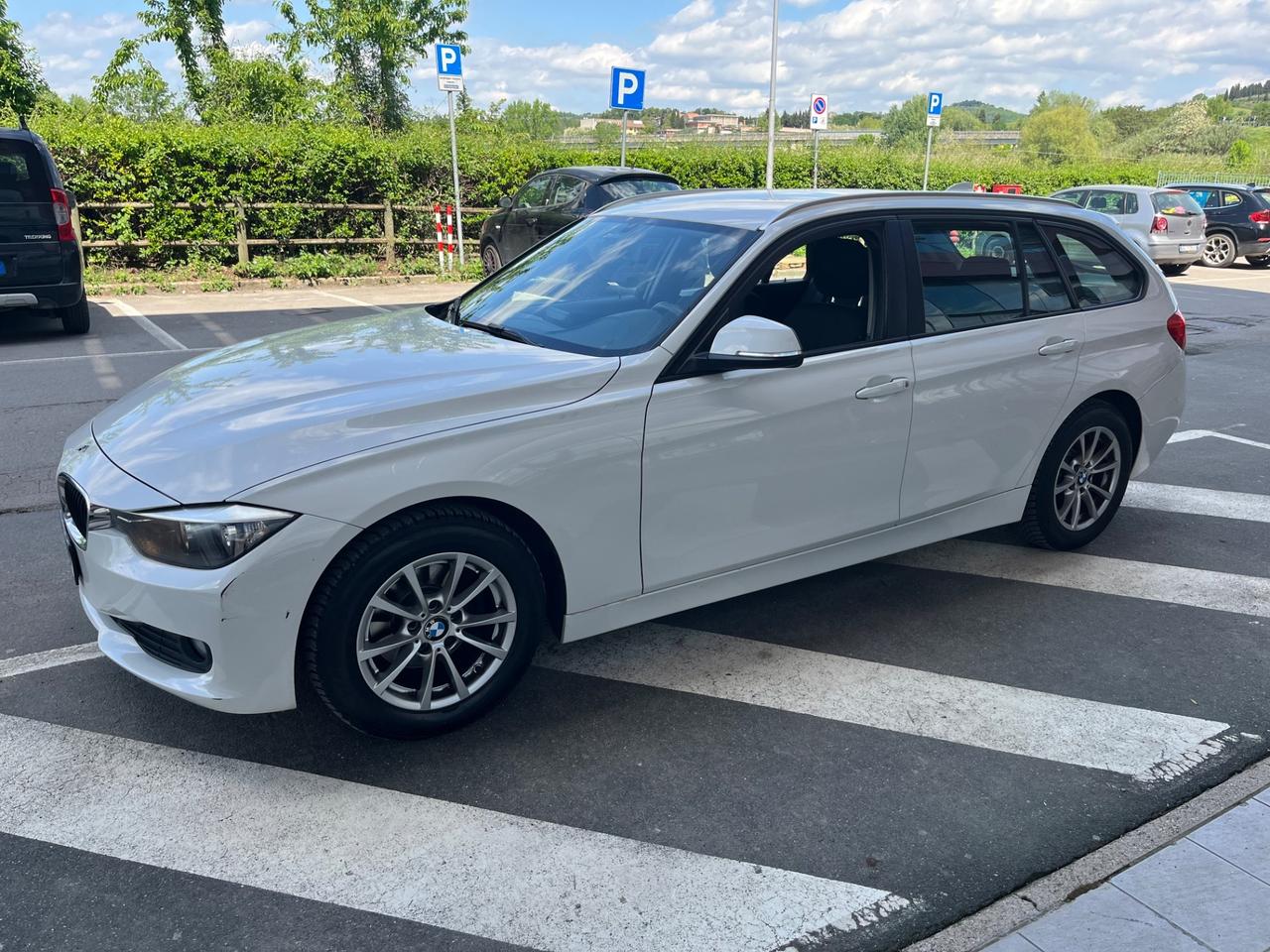 Bmw 318 318d Touring Business automatico 2013 2.0 DIESEL