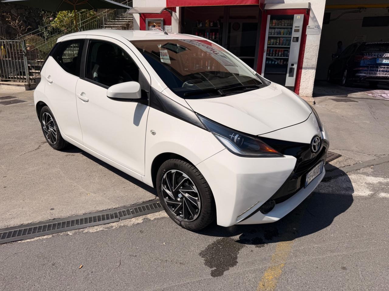 TOYOTA AYGO 1.0 X PLAY NEOPATENTATI