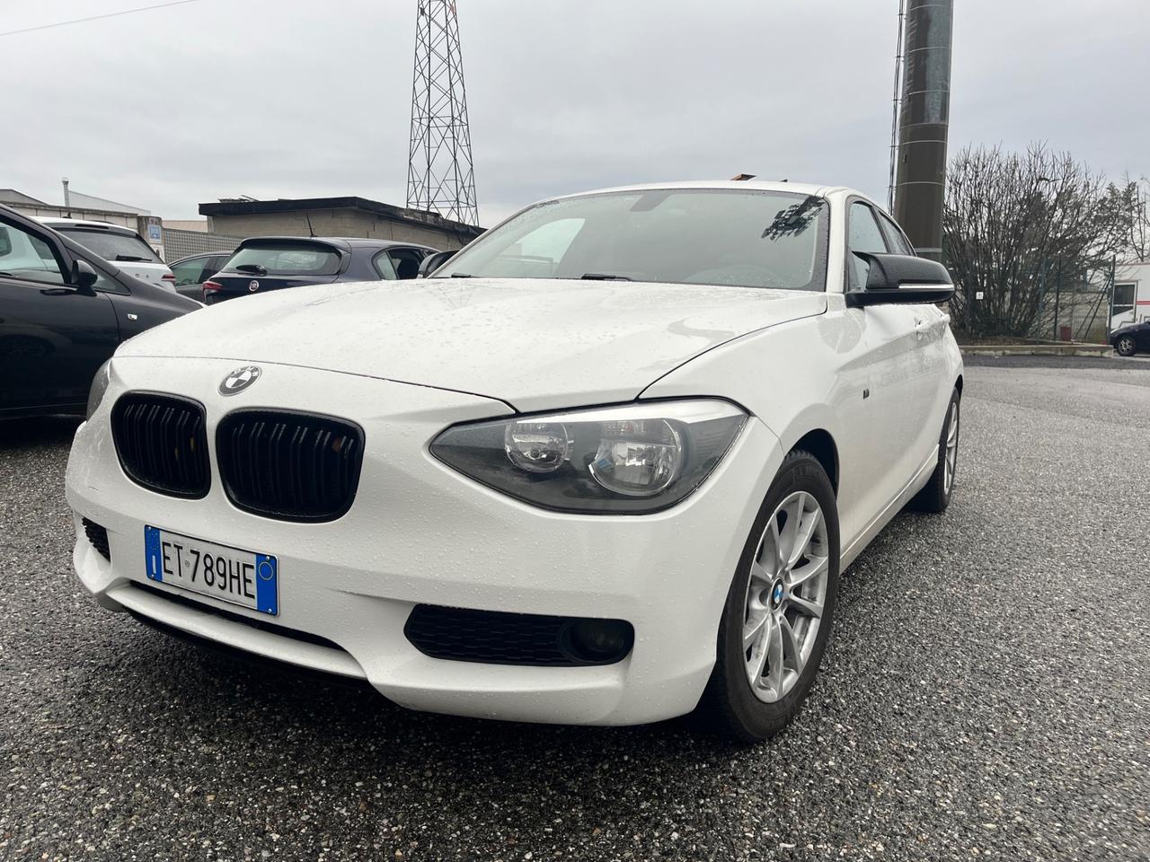 Bmw 120 120d 5p. Urban
