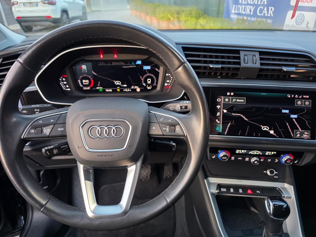 Audi Q3 35 TDI S tronic Identity Black