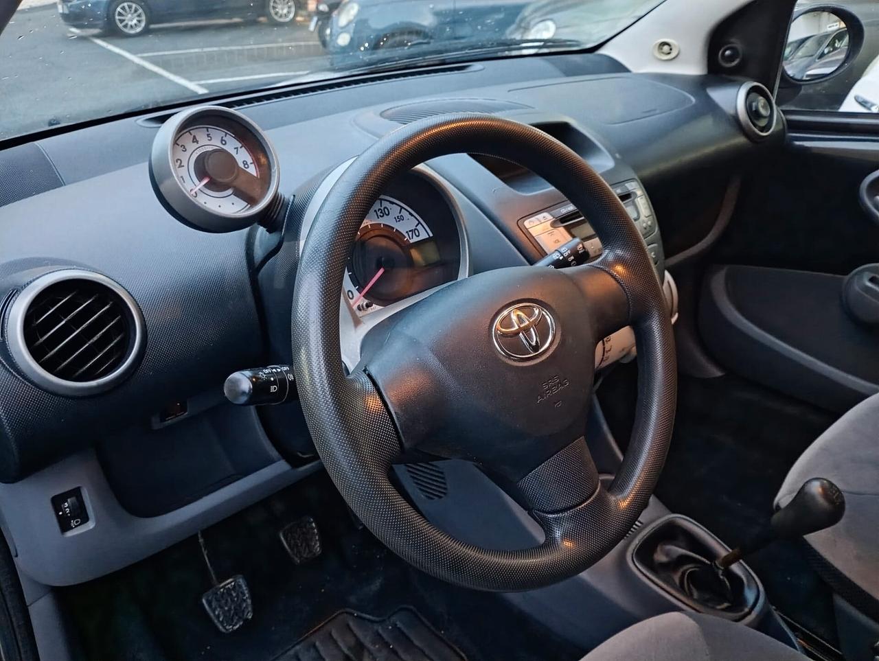 Toyota Aygo 1.0 12V VVT-i 5 porte Now
