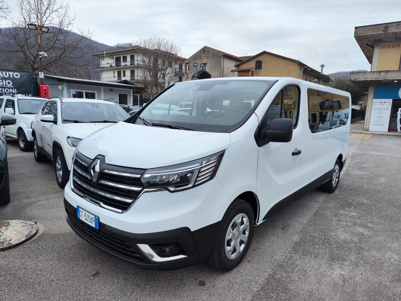 Renault Trafic PASSENGER 9 POSTI X NOLEGGIO