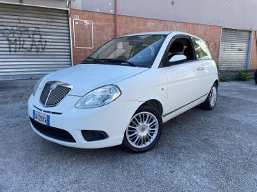 Lancia Ypsilon 1.4 Argento Ecochic GPL