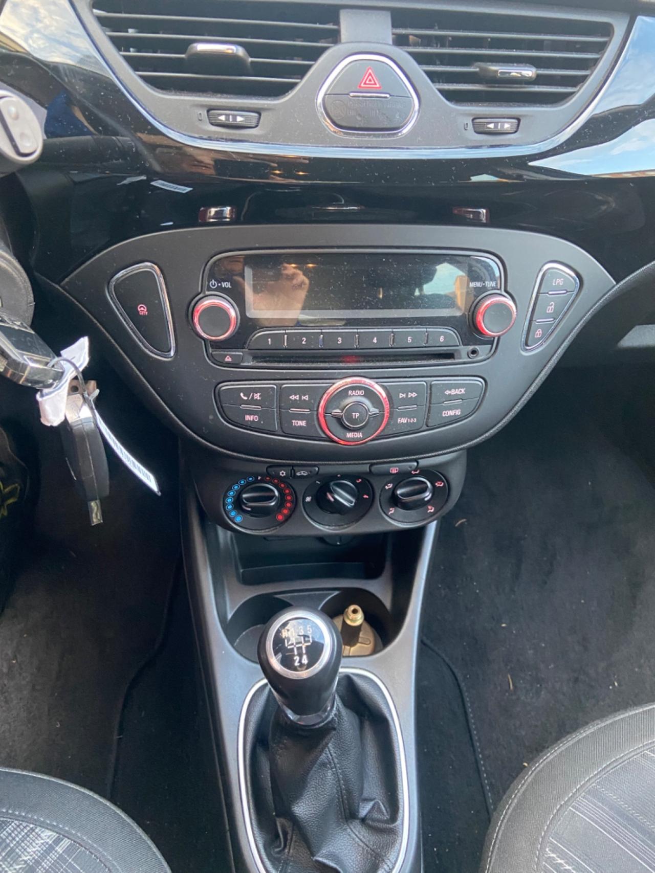 Opel Corsa 1.4 90CV GPL Tech 5 porte n-Joy