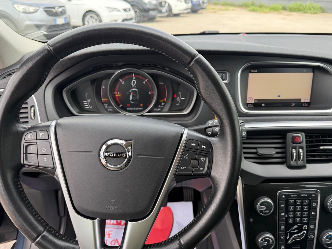 VOLVO V40 2.0D D2 120CV MANUALE FULL LED MY17