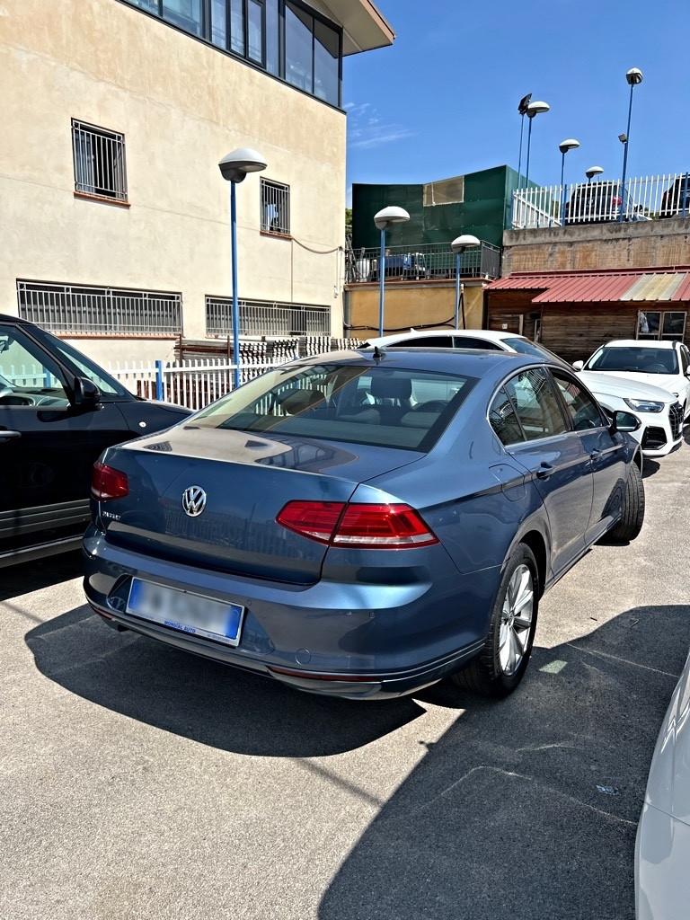 Volkswagen Passat 1.6 TDI 120cv 2018 km 130.000