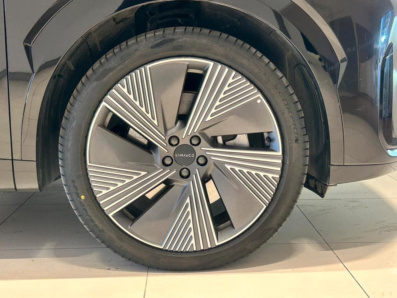 Lynk&co 08 PHEV More