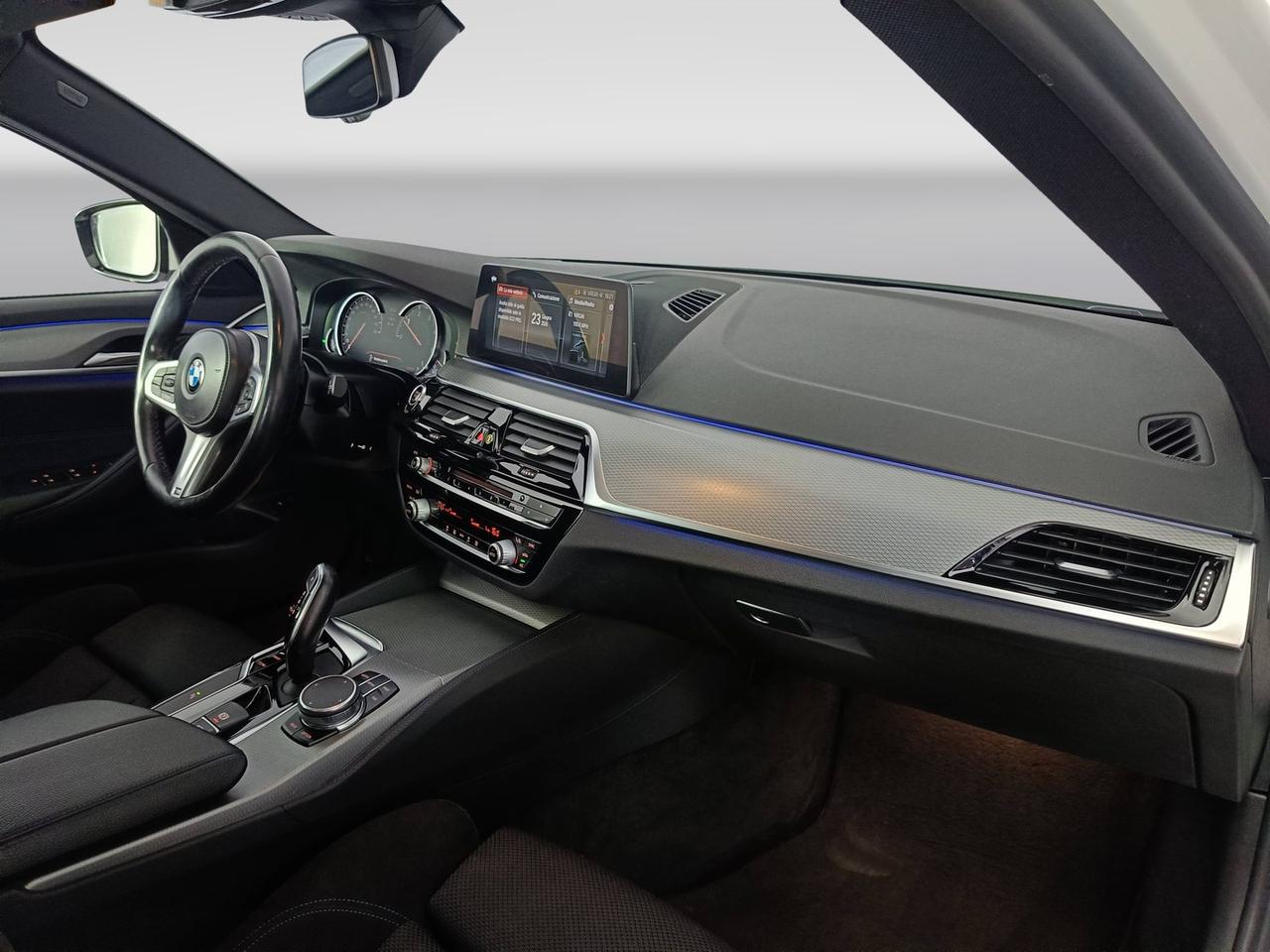 BMW Serie 5 G31 2017 Touring - 520d Touring xdrive Msport auto