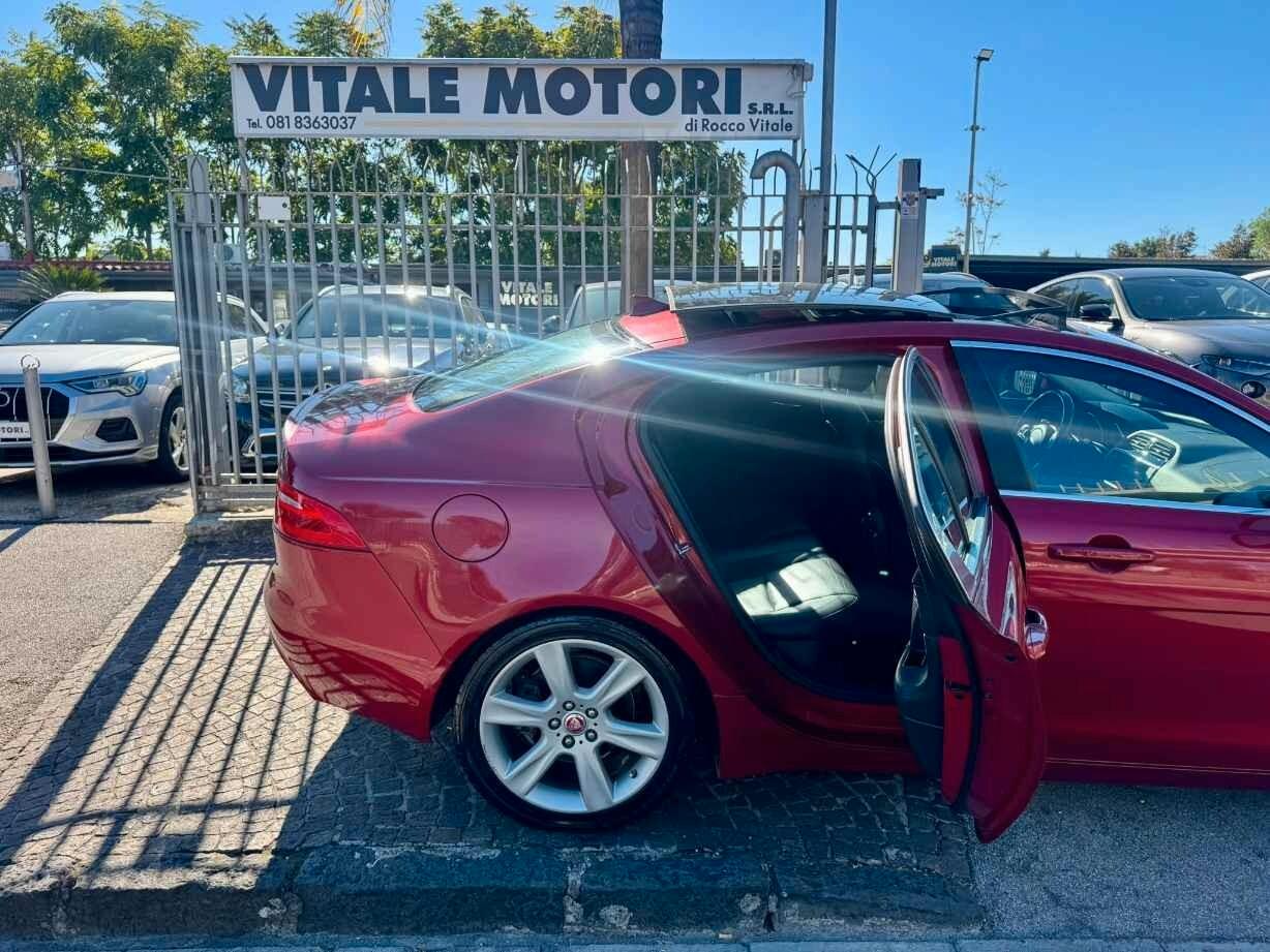JAGUAR XE 2.0 D aut. Portfolio 180 CV