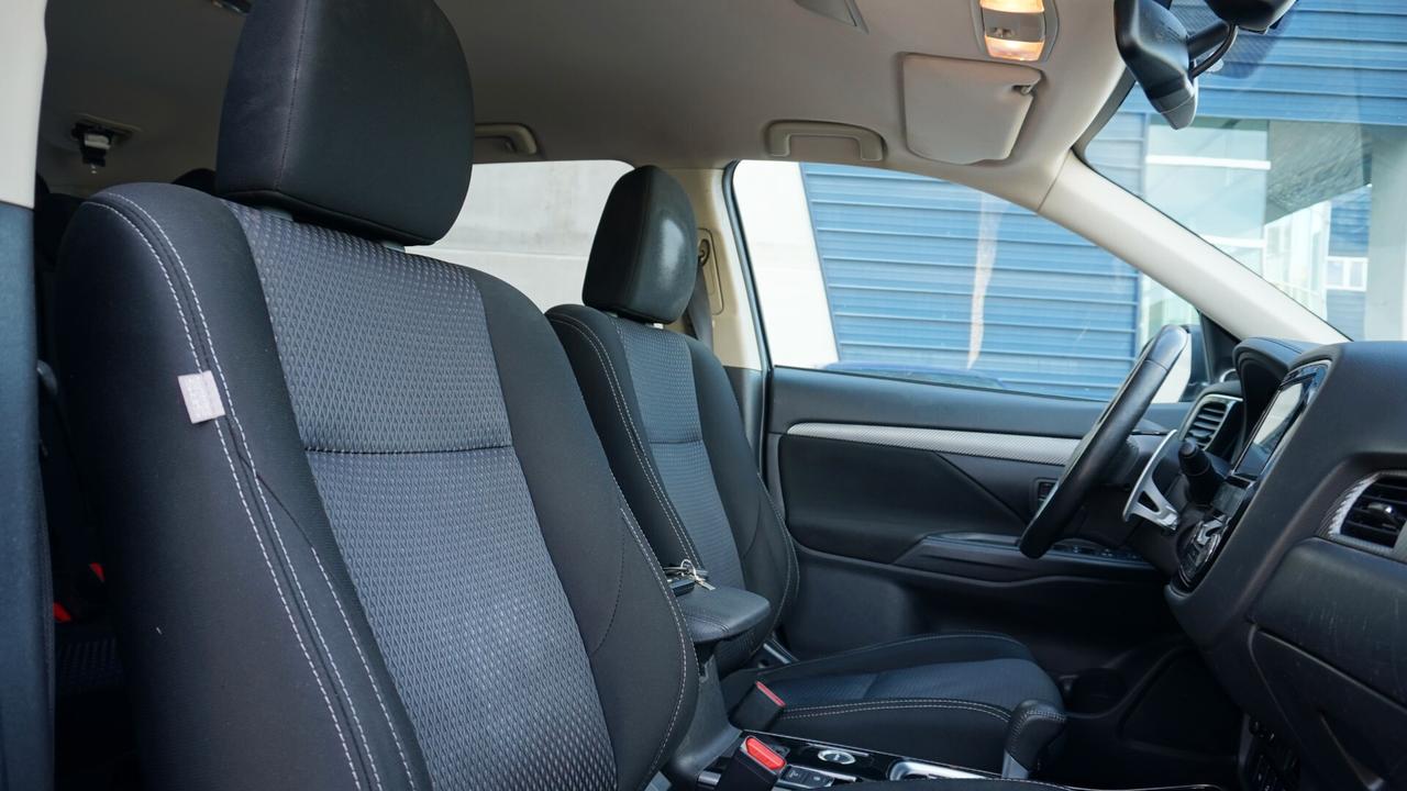 Mitsubishi Outlander 2.2 DI-D 4WD Intense