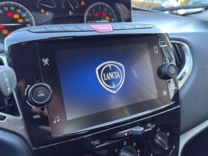 Lancia Ypsilon 1.0 FireFly 5 porte S&S Hybrid Gold