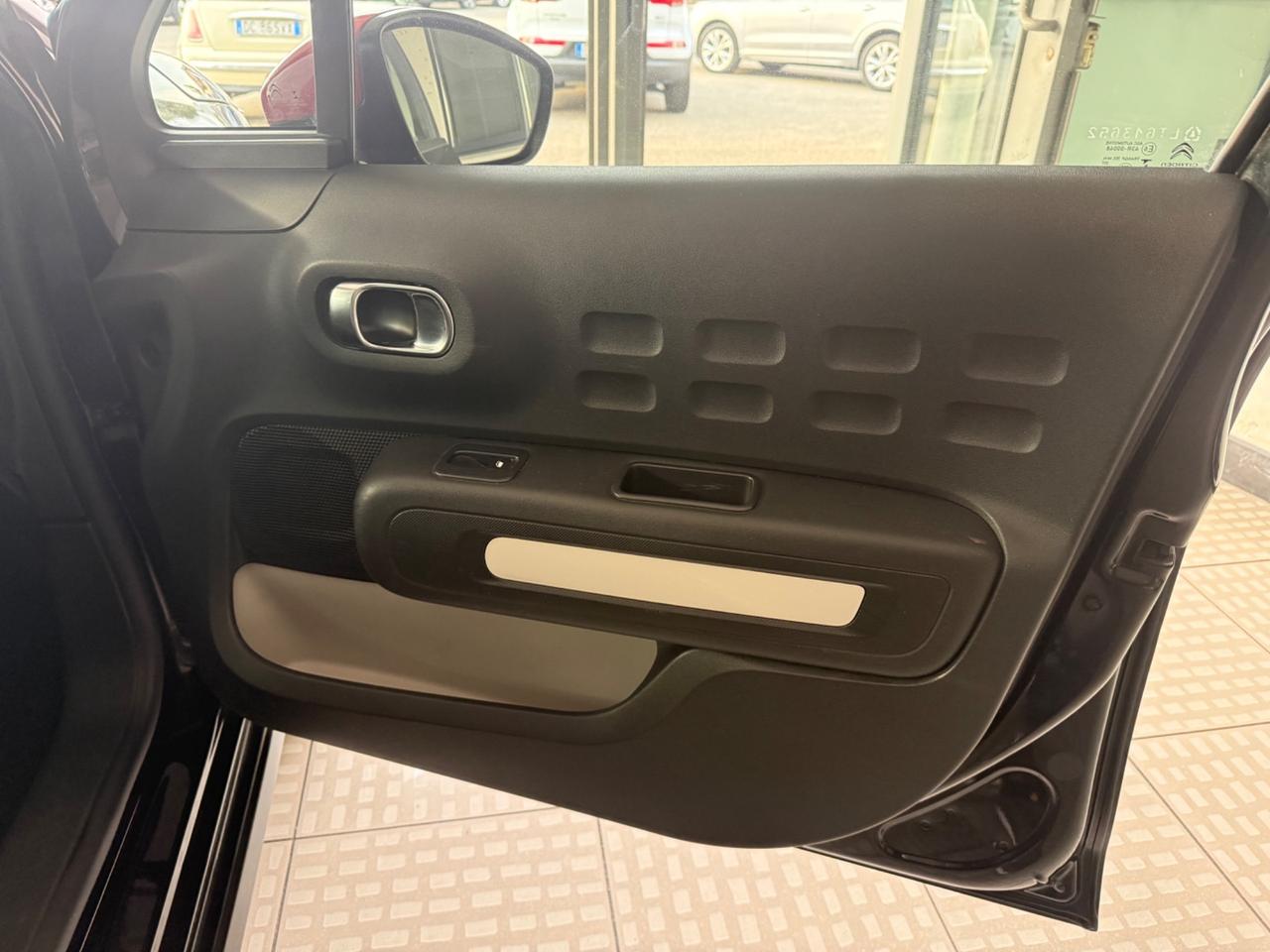 Citroen C3 PureTech 83 S&S Shine Pack